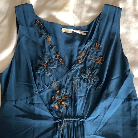 Max Studio Dresses & Skirts - NWOT Max Studio SILK dress embroidered